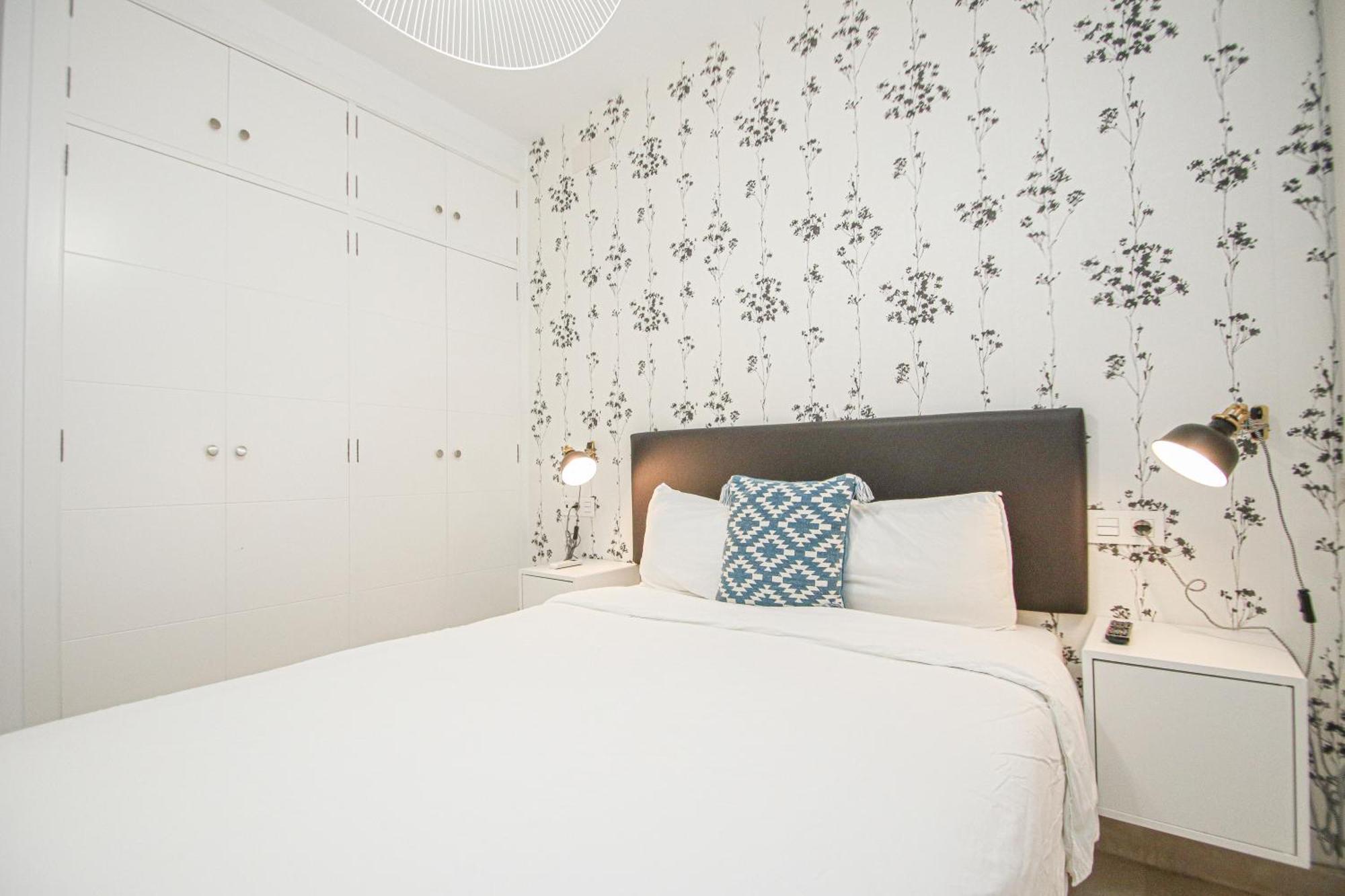 Charming Apt In The Center - 10M Walk Isla Magica เซบีญา ภายนอก รูปภาพ