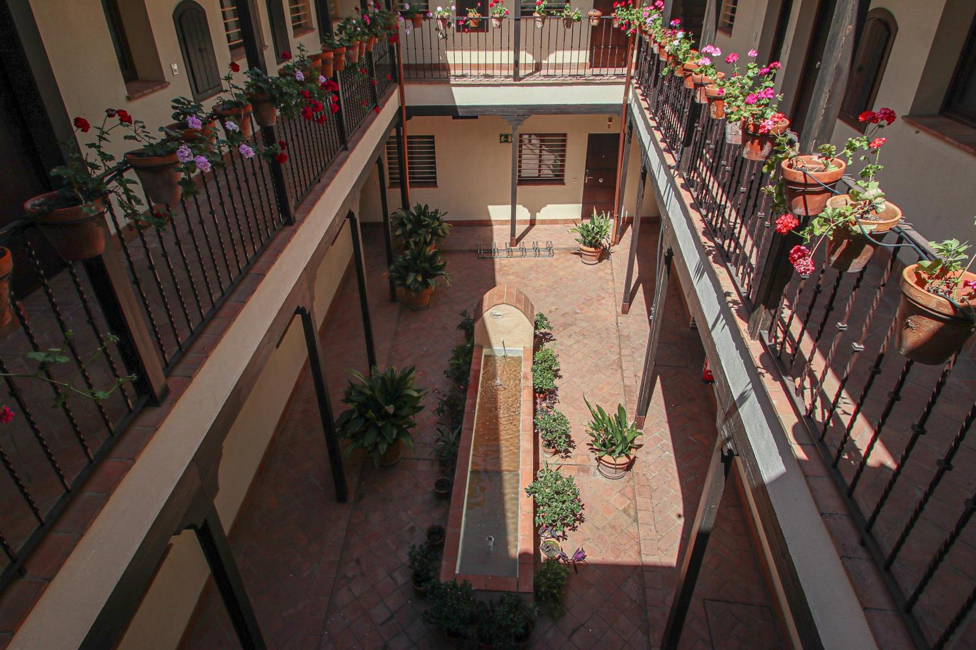 Charming Apt In The Center - 10M Walk Isla Magica เซบีญา ภายนอก รูปภาพ